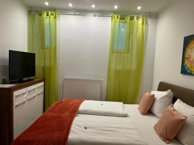 Grand Central Station Apartments I Contactless Check-In Wina Bagian luar foto