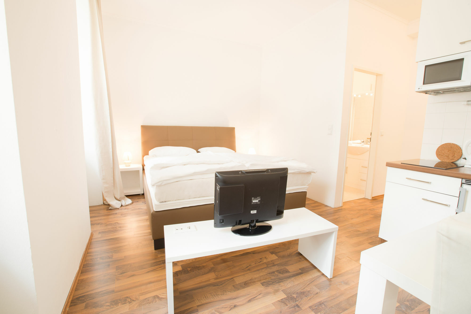 Grand Central Station Apartments I Contactless Check-In Wina Bagian luar foto