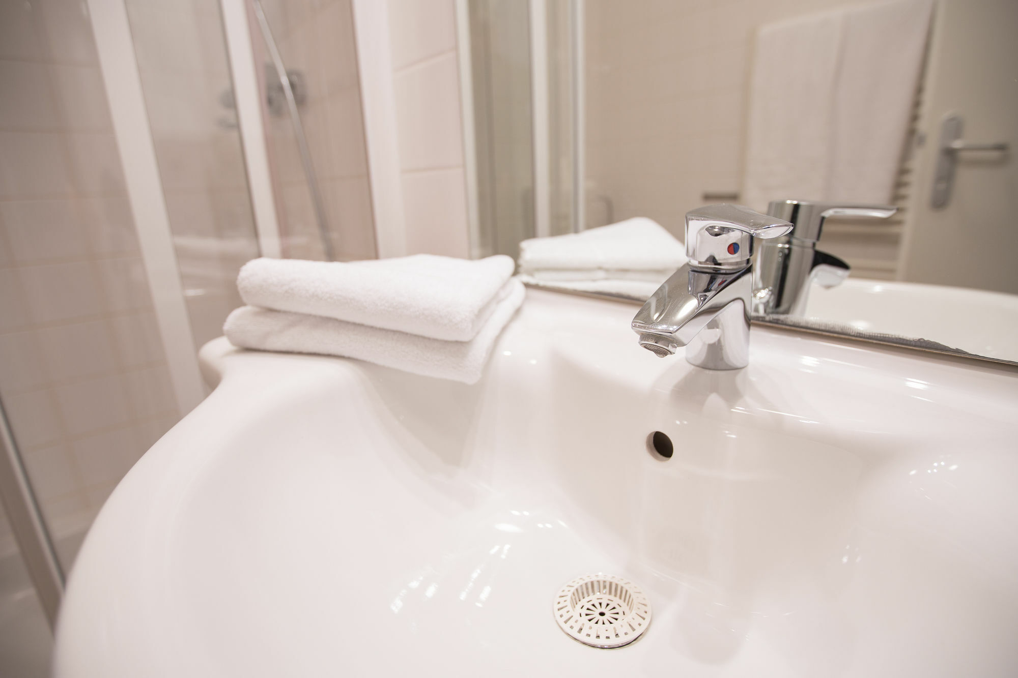 Grand Central Station Apartments I Contactless Check-In Wina Bagian luar foto