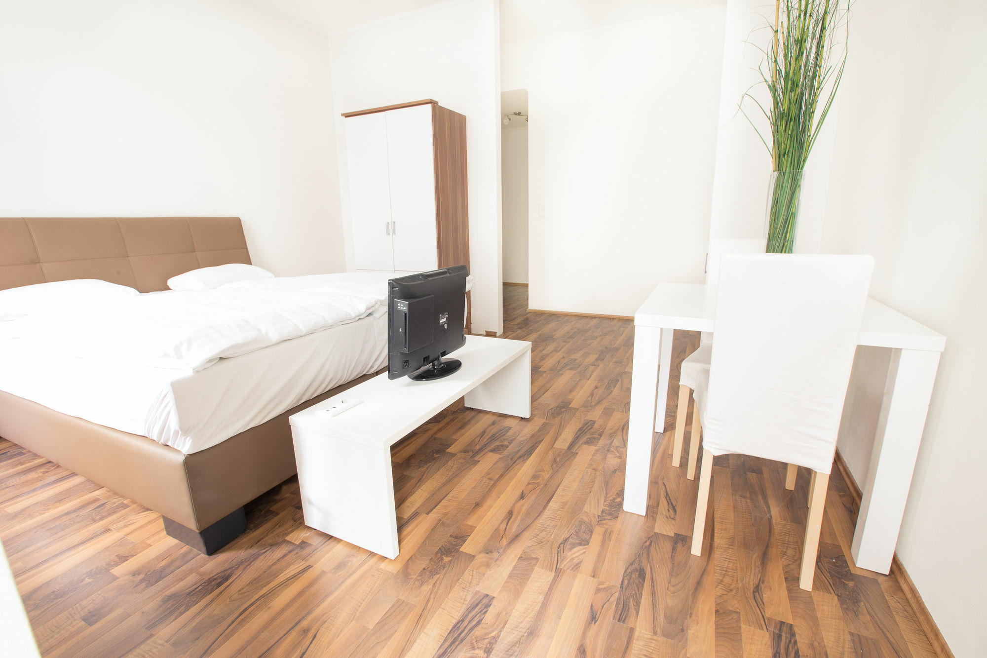 Grand Central Station Apartments I Contactless Check-In Wina Bagian luar foto
